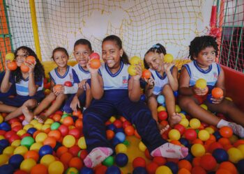 Candeias: Mais de 9 mil estudantes iniciaram o ano letivo 2026 nesta segunda (9)