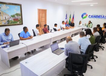 Candeias: Prefeito reforça parceria com o poder legislativo e realiza reunião para apresentar ações da gestão