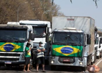 Nova greve nacional dos caminhoneiros é convocada após alta do diesel