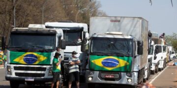 Nova greve nacional dos caminhoneiros é convocada após alta do diesel