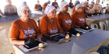 Candeias: Projeto Cozinha Itinerante capacita mais de 150 mulheres em curso gratuito de culinária