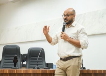 Candeias: Sefaz realiza apresentação da LDO 2027 em audiência pública na Câmara Municipal