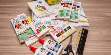 Candeias: Prefeitura inicia entrega de kits de materiais escolares para estudantes da rede municipal