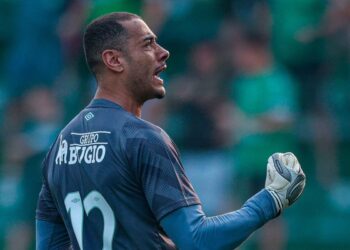 Lesão grave! Bahia divulga diagnóstico e goleiro passará por cirurgia