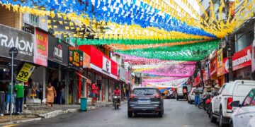 Candeias: Prefeitura inicia ornamentação junina e clima de São João toma conta da cidade