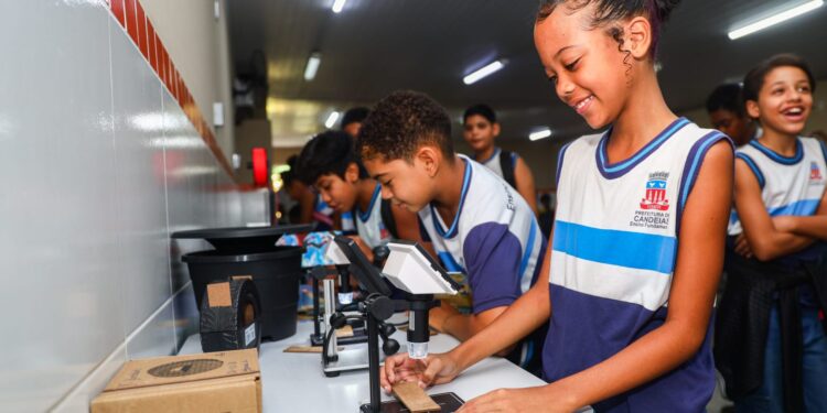 Candeias: Escola Julieta Viana recebe ação em combate ao Aedes Aegypti