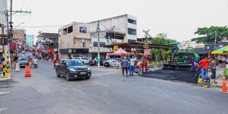 Candeias: VLI inicia manutenção em linha férrea; trecho da Av. Antônio Paterson fica interditado até o fim da tarde