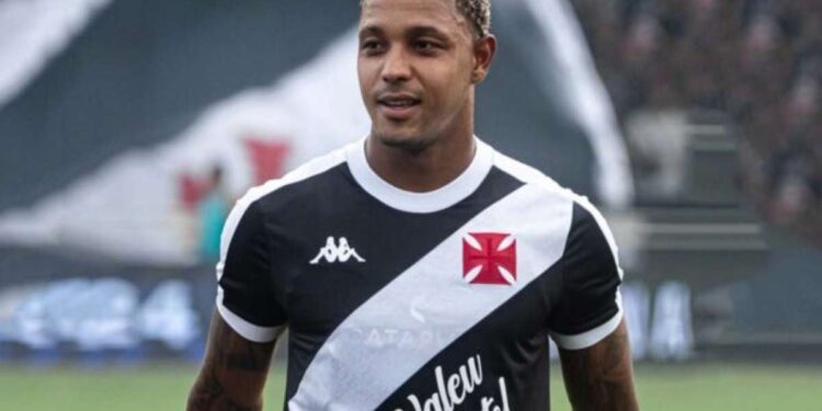 David Corrêa, jogador do Vasco, é alvo de buscas por tráfico de armas e drogas
