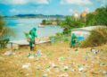 Candeias: SEMAN realiza limpeza na Prainha em Caboto